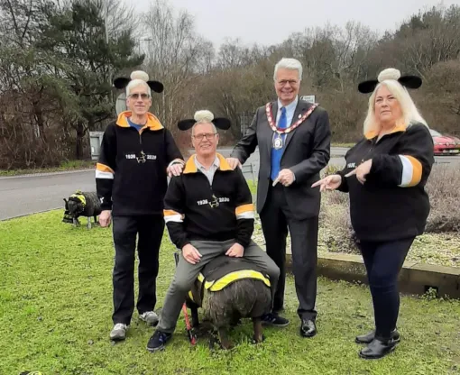 Councillor Chris Dorn and Fleet and Ewshot Hockey Club